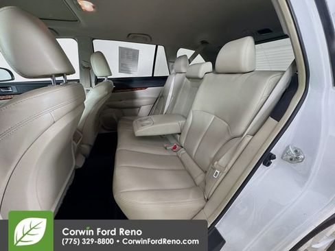 Used 2011 Subaru Outback 2.5i Limited w/ PWR Moonroof Pkg image 25