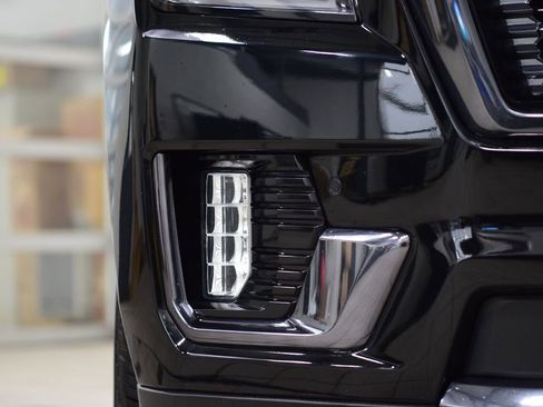 Used 2024 GMC Yukon Denali Ultimate AWD/4WD image 14