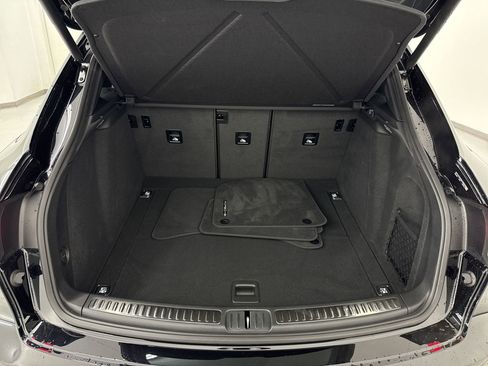 Used 2025 Porsche Macan Turbo image 34