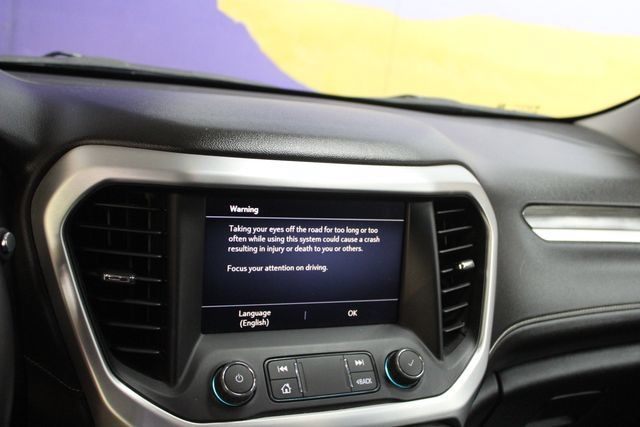 Used 2023 GMC Acadia SLT w/ GMC Pro Grade Package AWD/4WD image 18
