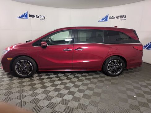 Certified 2024 Honda Odyssey Elite image 5