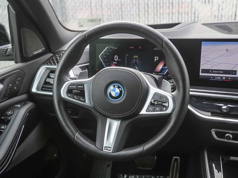 Used 2025 BMW X5 xDrive50e w/ Executive Package image 12