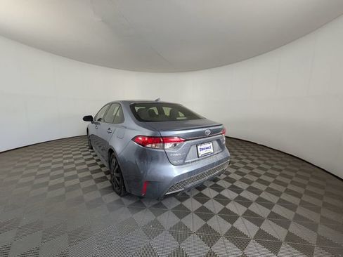 Used 2020 Toyota Corolla SE FWD image 3