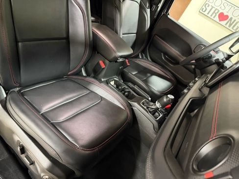 Used 2024 Jeep Wrangler Unlimited Rubicon image 47