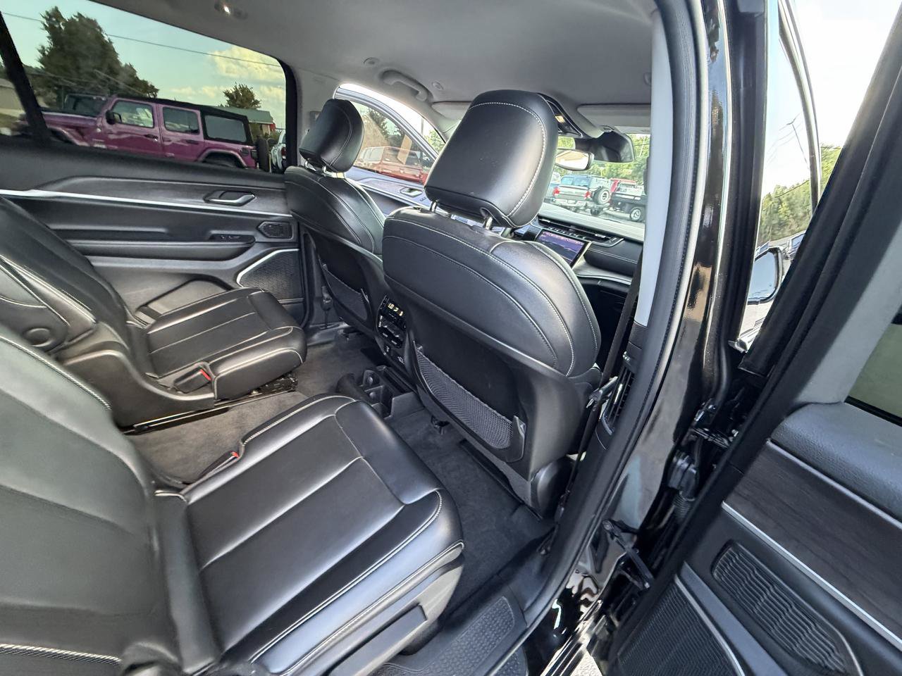 Used 2021 Jeep Grand Cherokee L Limited AWD/4WD image 42