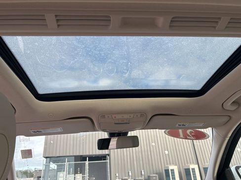 Used 2021 Mercedes-Benz C 300 Sedan image 24