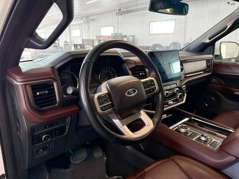 Used 2024 Ford Expedition Max Limited AWD/4WD image 8