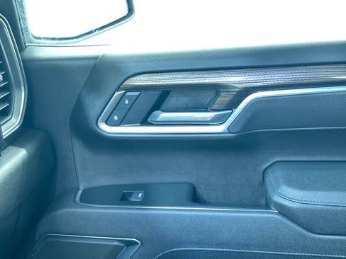 Used 2025 Chevrolet Silverado 1500 LT image 34