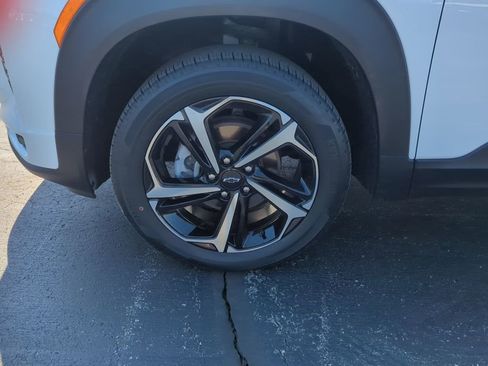 Certified 2023 Chevrolet TrailBlazer RS w/ Convenience Package AWD/4WD image 15