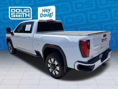 Used 2025 GMC Sierra 2500 Denali w/ Denali Reserve Package AWD/4WD image 4