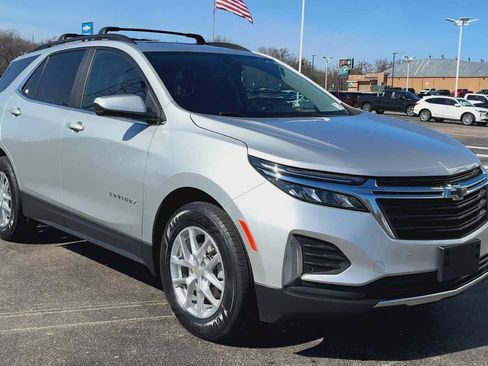 Used 2022 Chevrolet Equinox LT image 8