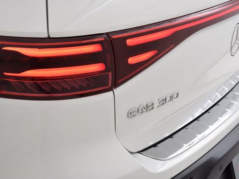 Certified 2024 Mercedes-Benz EQB 300 4MATIC image 13