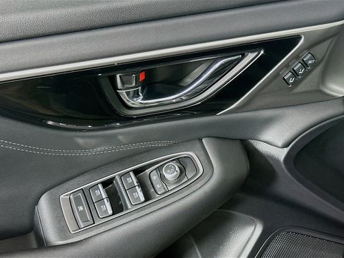 Used 2023 Subaru Outback Limited image 15