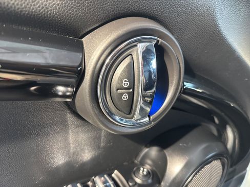 Used 2019 MINI Cooper S w/ Signature Upholstery Package image 16