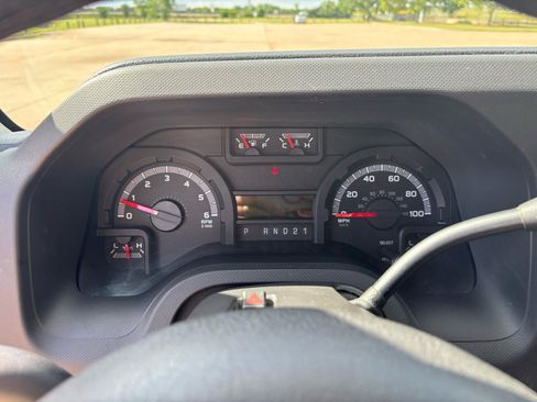 Used 2014 Ford E-350 and Econoline 350 XLT RWD image 16
