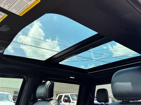 Used 2017 Ford F150 Platinum w/ Equipment Group 701A Luxury RWD image 20