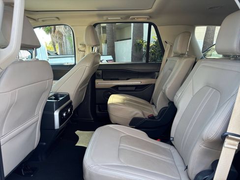 Used 2024 Ford Expedition Limited RWD image 28