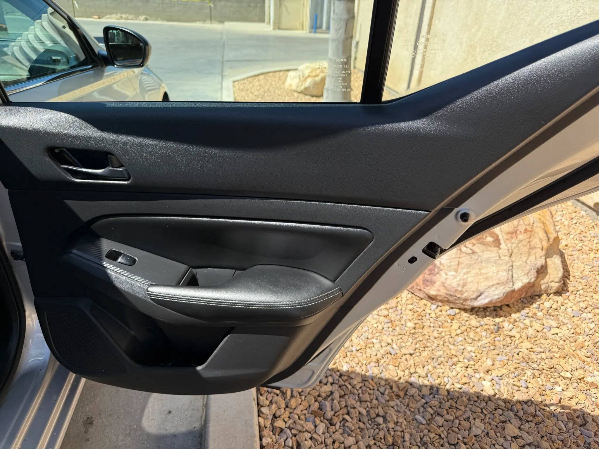 Used 2024 Nissan Altima 2.5 SV FWD image 10