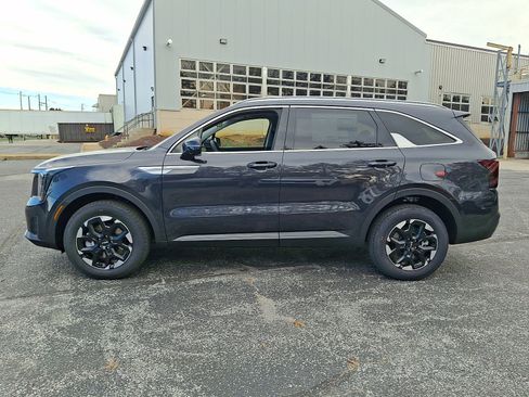 New 2026 Kia Sorento S image 5