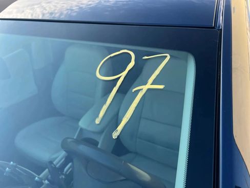 Used 2022 Chevrolet Malibu Premier image 33