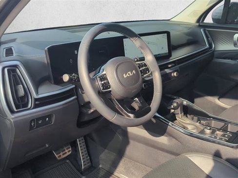 Used 2025 Kia Sorento SX FWD image 9