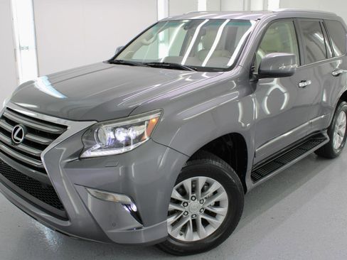 Used 2015 Lexus GX 460 w/ Premium Package AWD/4WD image 28