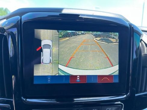 Used 2019 Chevrolet Traverse Premier w/ Driver Confidence II Package FWD image 19
