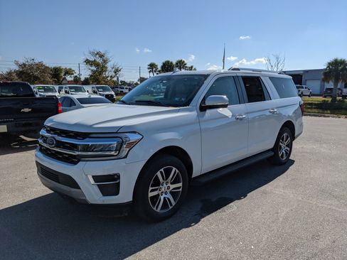 Used 2024 Ford Expedition Max Limited image 4