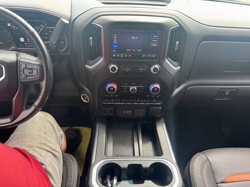 Used 2021 GMC Sierra 1500 AT4 w/ Technology Package AWD/4WD image 16