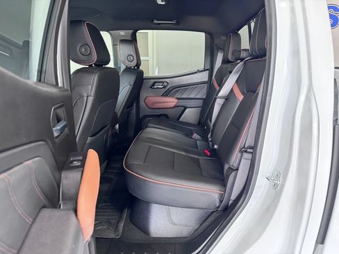 Certified 2024 GMC Canyon AT4 w/ AT4 Premium Package AWD/4WD image 13