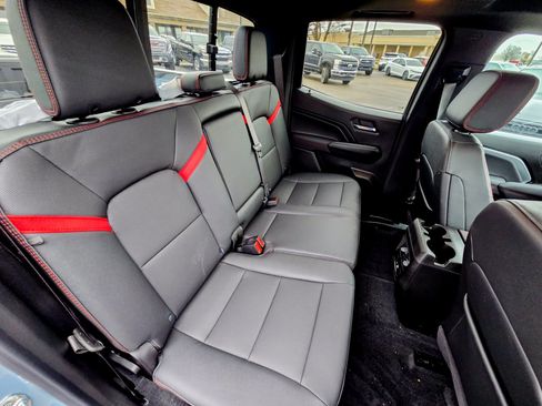 Used 2026 Chevrolet Colorado Z71 w/ Technology Package image 29