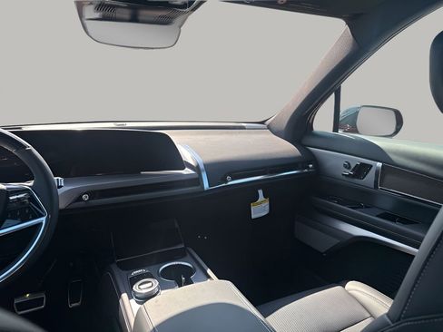 New 2026 Cadillac Vistiq Luxury AWD/4WD image 24