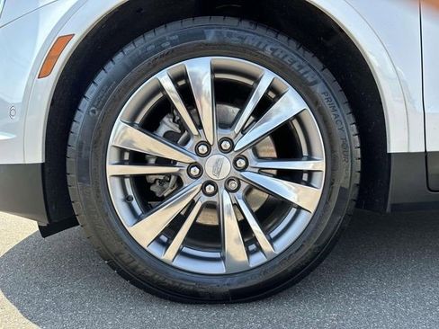 Certified 2025 Cadillac XT5 Premium Luxury w/ Technology Package AWD/4WD image 12