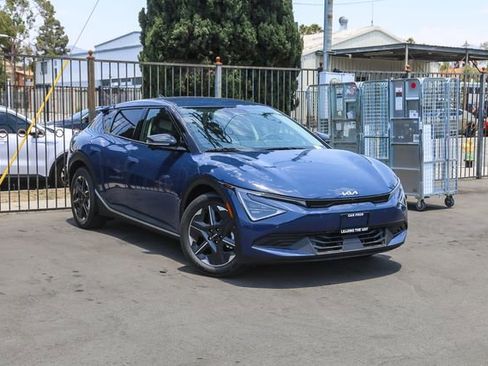 New 2025 Kia EV6 Light w/ Light LR Technology Package image 2