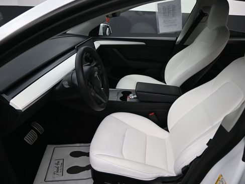 Used 2022 Tesla Model Y Performance AWD/4WD image 23