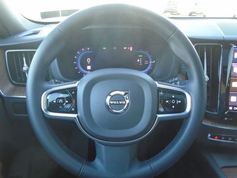 Used 2024 Volvo XC60 T8 Ultimate w/ Protection Package Premier image 15