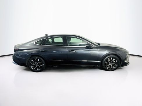 Used 2025 Hyundai Sonata SEL FWD image 10