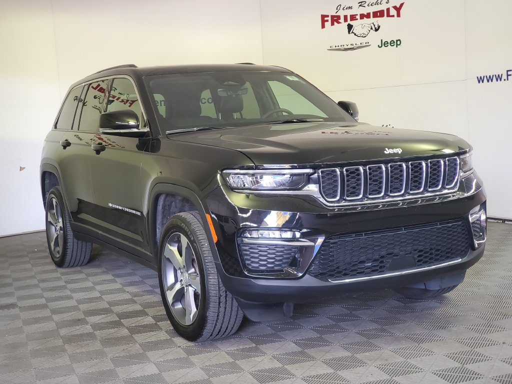 Used 2025 Jeep Grand Cherokee Limited AWD/4WD image 2