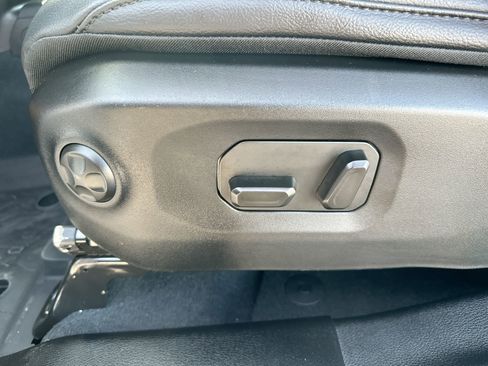 Used 2024 Jeep Wrangler Sahara w/ Technology Group image 12