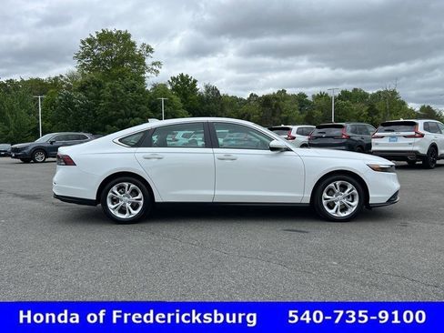 Used 2025 Honda Accord LX image 9