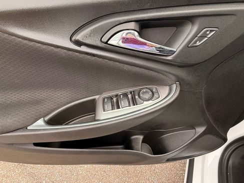 Used 2021 Chevrolet Malibu LT FWD image 26