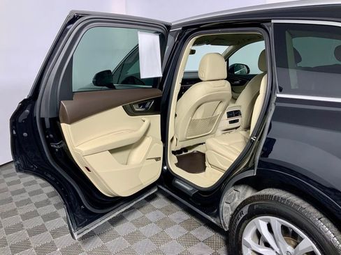 Used 2019 Audi Q7 3.0T Premium Plus AWD/4WD image 28