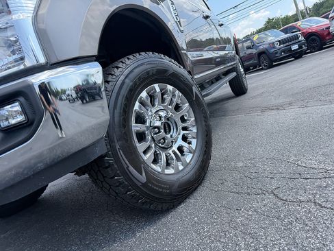 Certified 2022 Ford F350 Lariat w/ Chrome Package AWD/4WD image 2