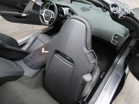 Used 2015 Chevrolet Corvette Z06 w/ 2LZ Preferred Equipment Group image 41