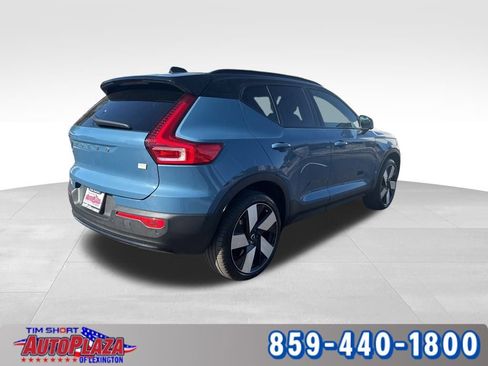 Used 2023 Volvo XC40 Recharge Ultimate image 5