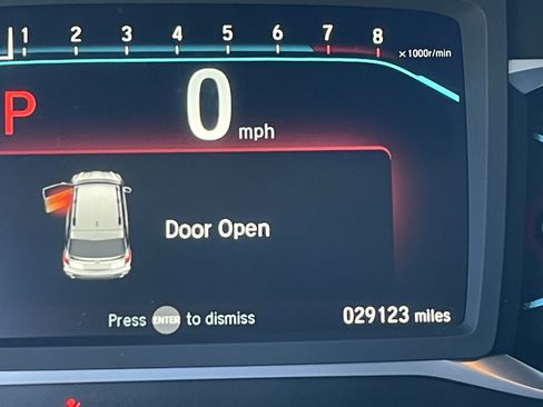 Used 2022 Honda Pilot Touring image 32