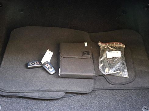 Used 2017 BMW 330i Sedan image 38