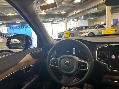 Certified 2023 Volvo XC90 T8 Plus image 23