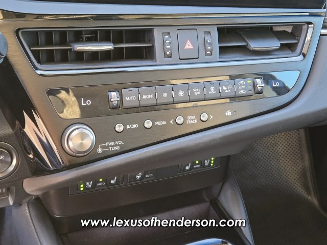 Used 2024 Lexus ES 300h w/ Premium Package FWD image 30