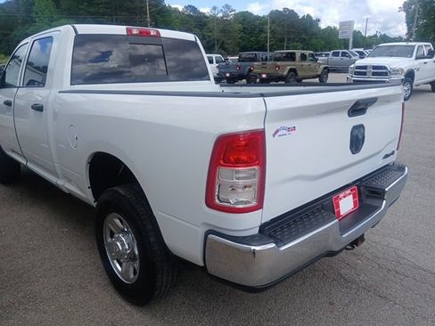 Used 2024 RAM 2500 Tradesman w/ Chrome Appearance Group AWD/4WD image 9